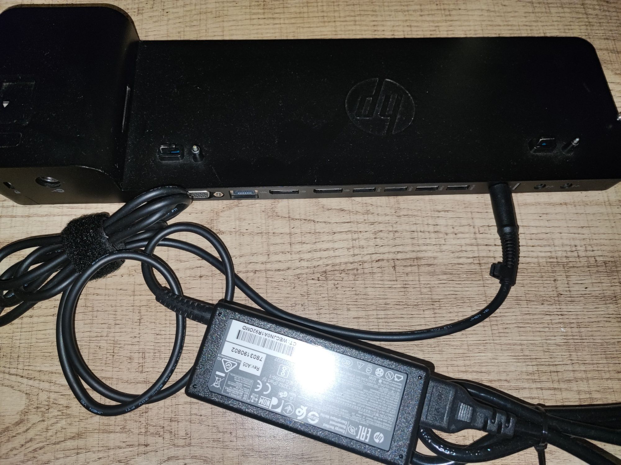 Używana stacja dokująca HP 2013 UltraSlim HSTNN-IX10 + zasilacz