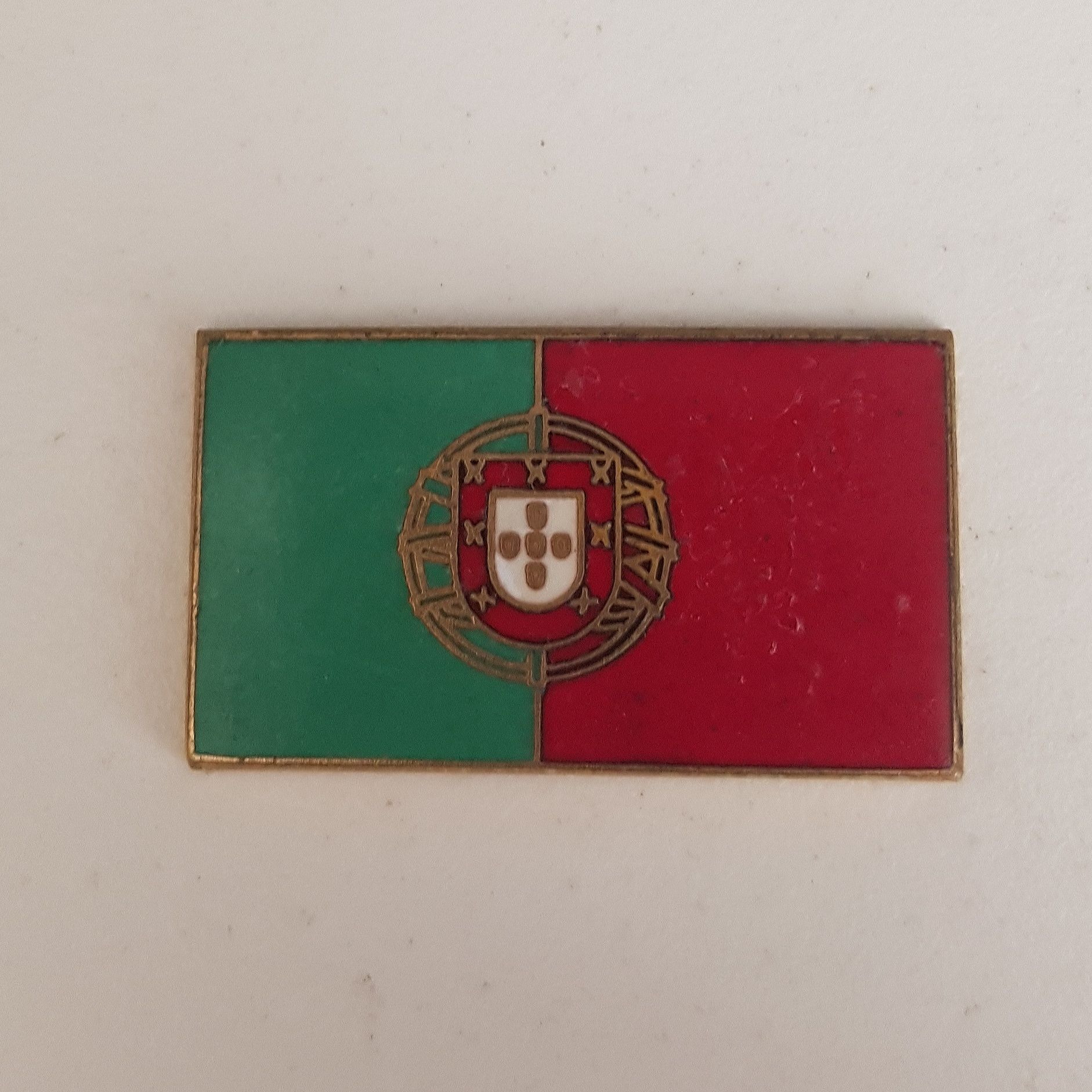 Pins Antigos em Esmalte Puro