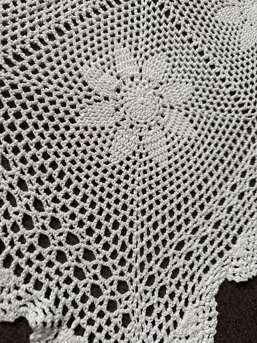 Obrus szydełkowy rękodzieło do kolekcji