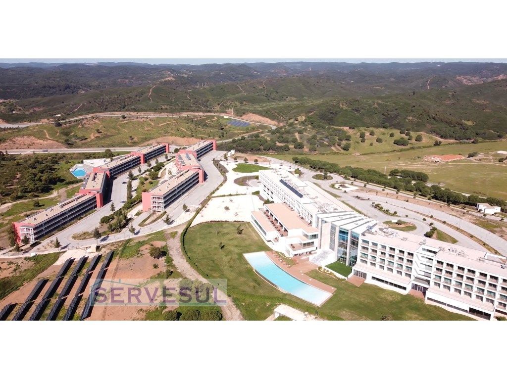 Apartamento Turístico,
Os Apartamentos, Modernos e Espaçosos, poss...