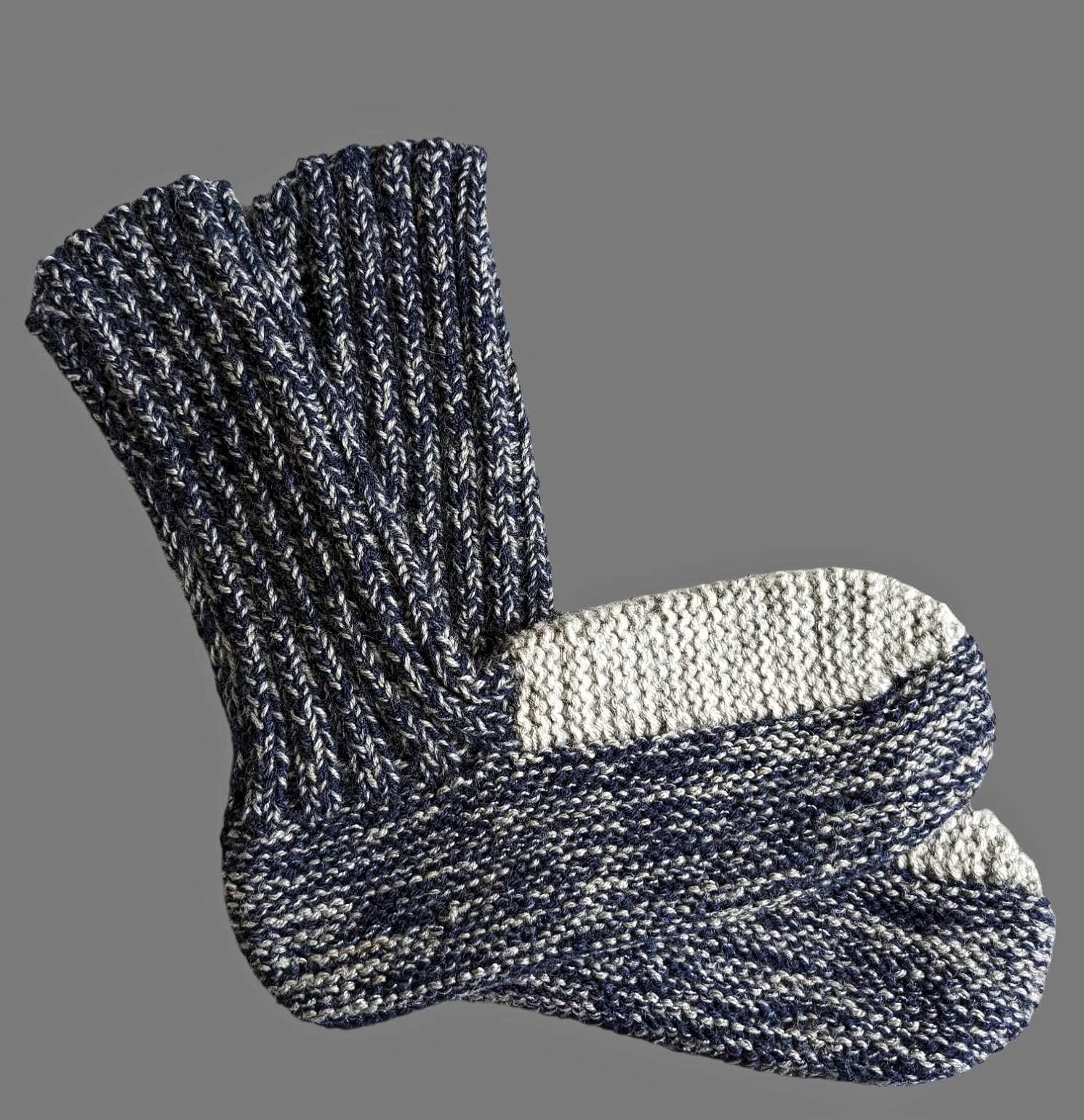 Вовняні шкарпетки ручної в'язки
