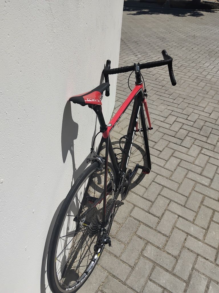 Bicicleta Estrada Focus izalco max