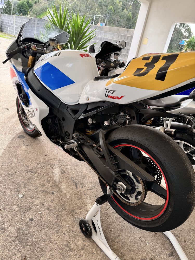Suzuki Gsx-R 1000 k4 circuito