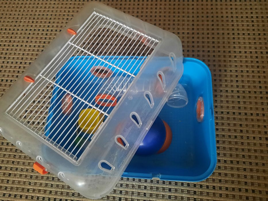 Продам клітку для хом'яків