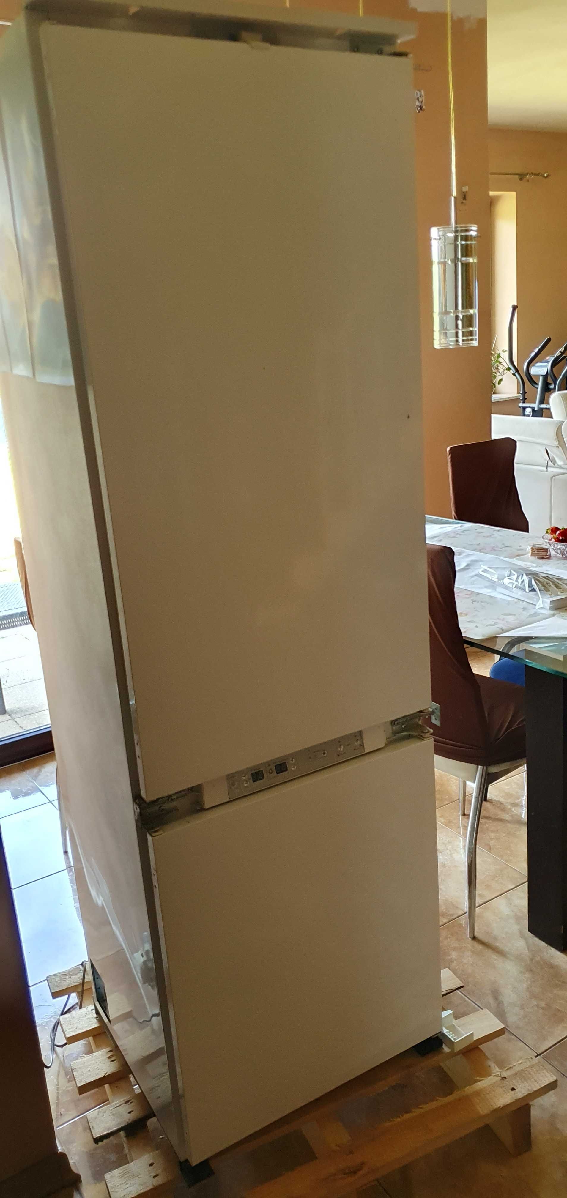 Sprzedam lodówkę Whirpool AMW410