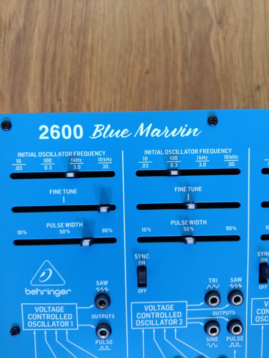 Syntezator Behringer 2600