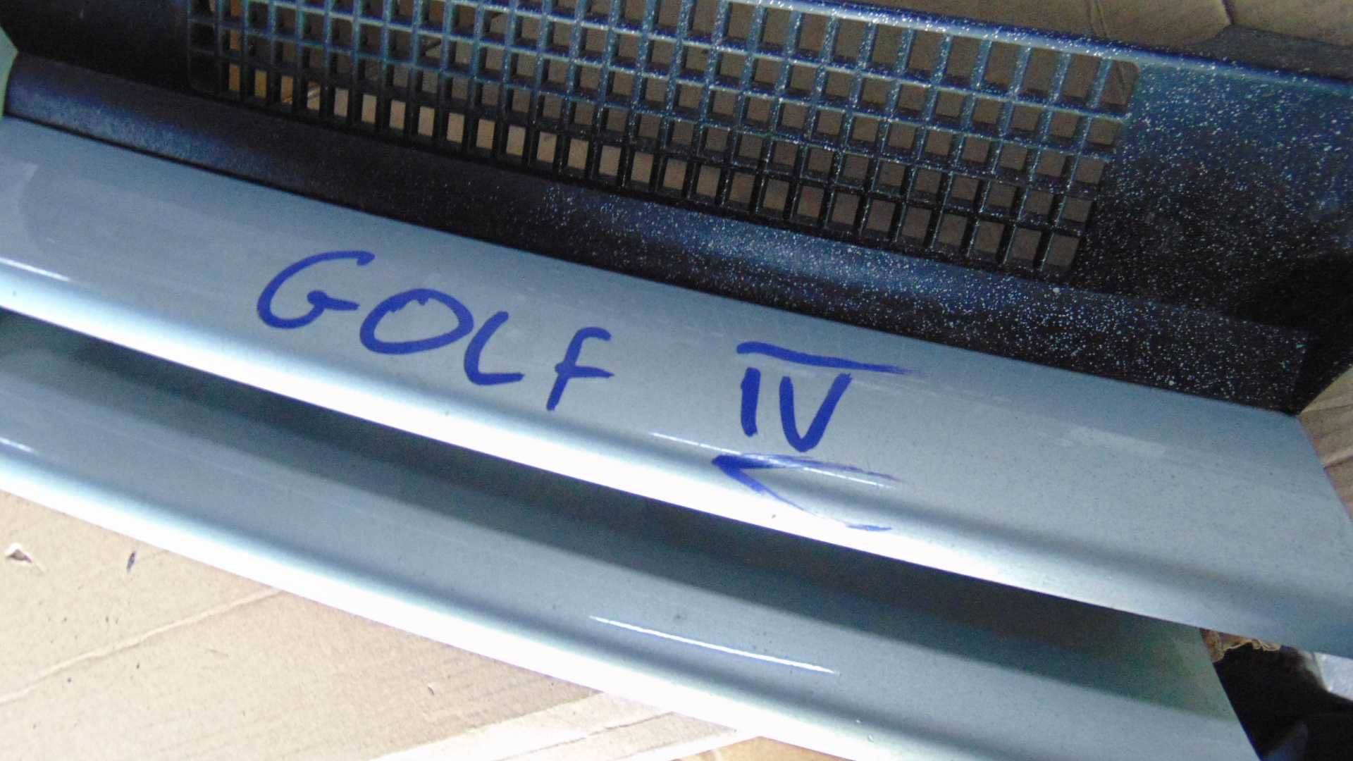 Lis3 Gril grill atrapa chłodnicy golf IV srebrny wysyłka części