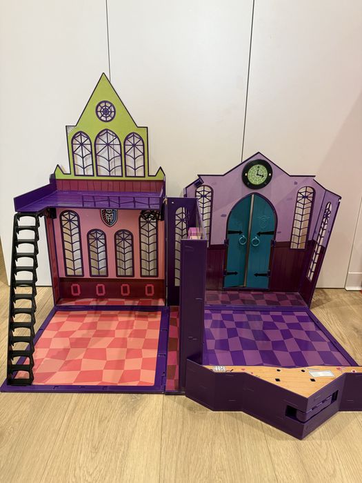 Школа Монстер Хай