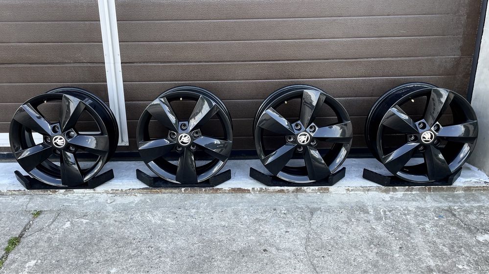 4x felgi aluminiowe czarne 5x112 r16 6J et43 alufelgi Oryginał Skoda