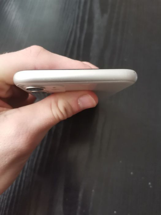 Продам айфон 11 128 гб