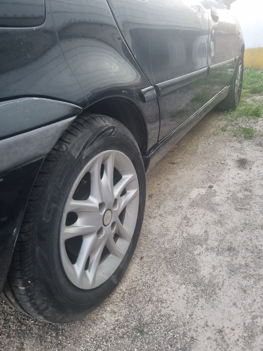 Fiat Palio Weekend 75 com motor avariado