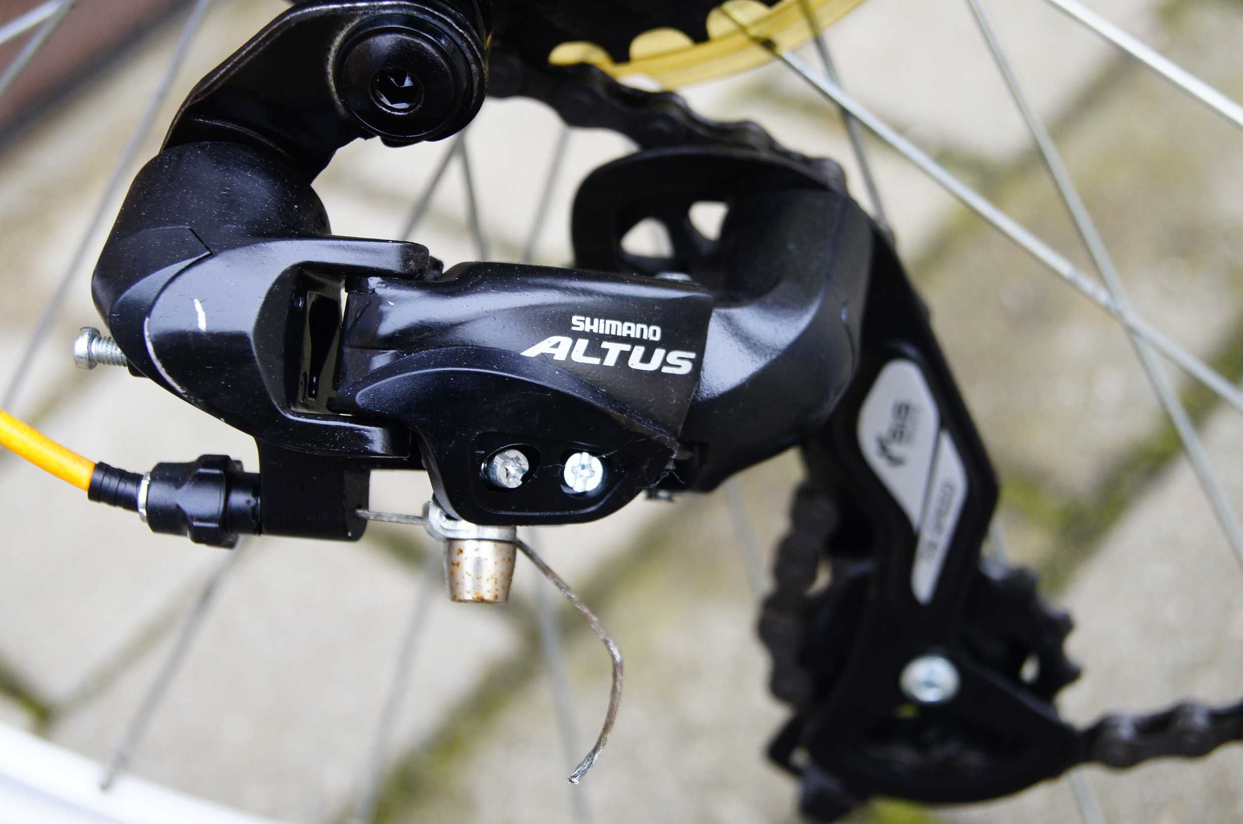Rower górski KELLYS VIPER 10 26'. Klamkomanetki. Osprzęt SHIMANO.