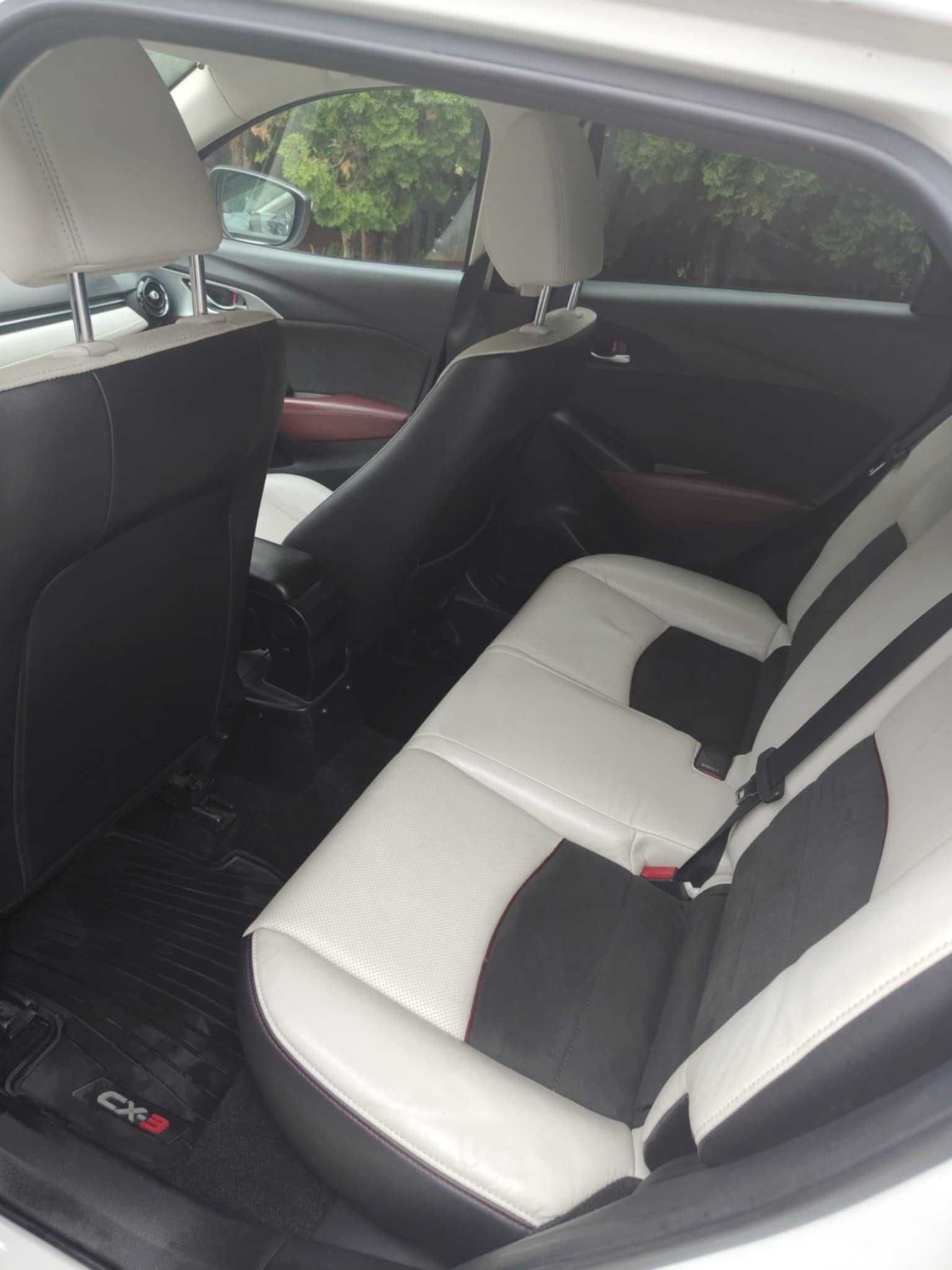 MAZDA CX-3, rok 2016,automat ,4x4 ,biała perła,hak,skóry białe.