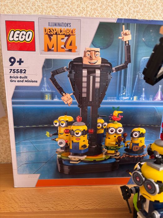 Конструктор LEGO Minions Ґру й посіпаки з кубиків 75582