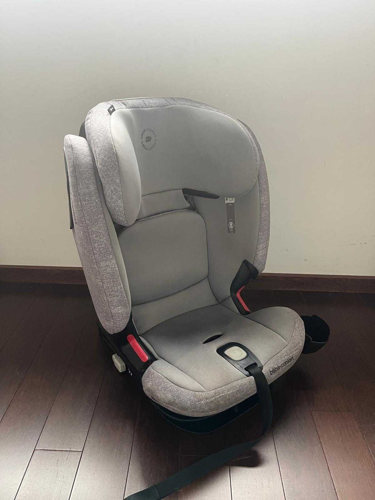 Cadeira Auto Titan Pro Isofix 1/2/3 da Bébé Confort em cinzento