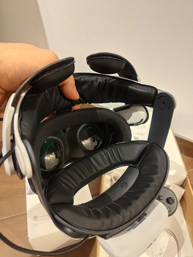 Gogle VR OCULUS Meta Quest 3 128GB + BOBOVR M3 PRO