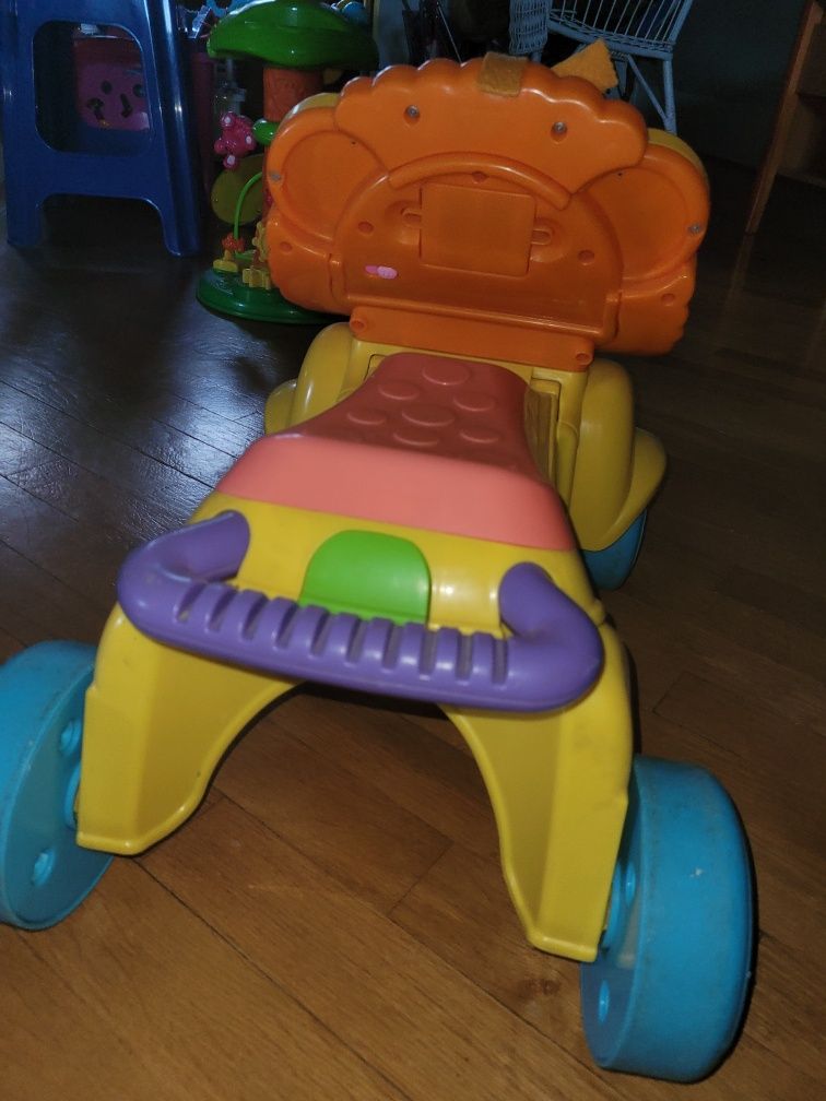 Jezdzik Fisher price