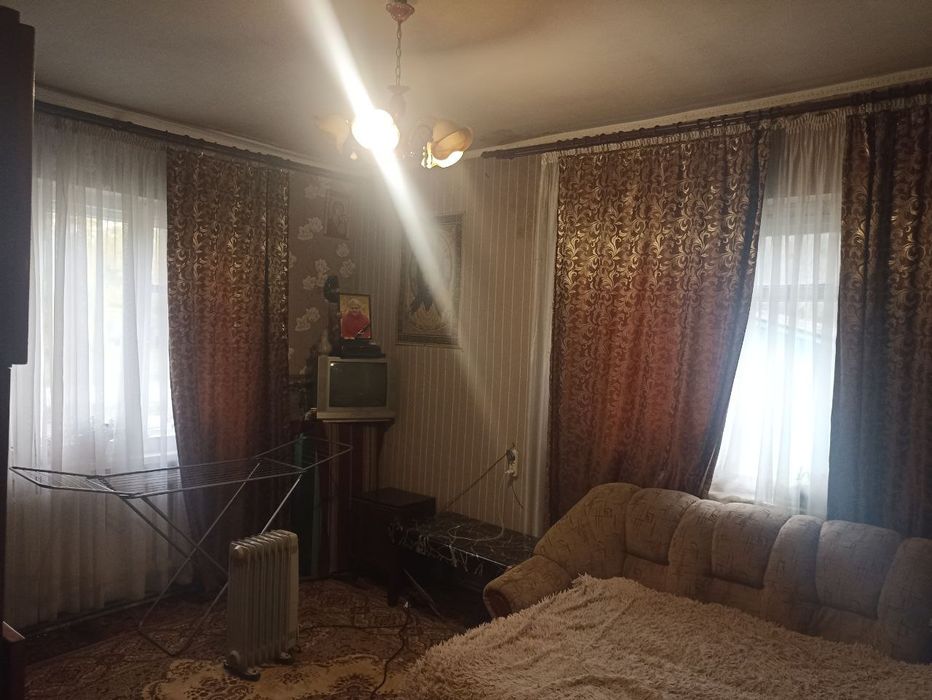 Продам будинок всі питання по телефону