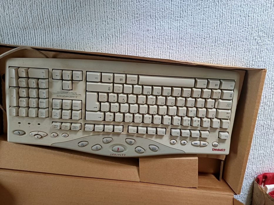 Computer Keyboard64584327562371120