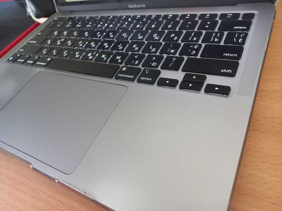 MacBook Air 2020 M1 256 Gb Ram 8 Gb акб 87% 478 циклів
