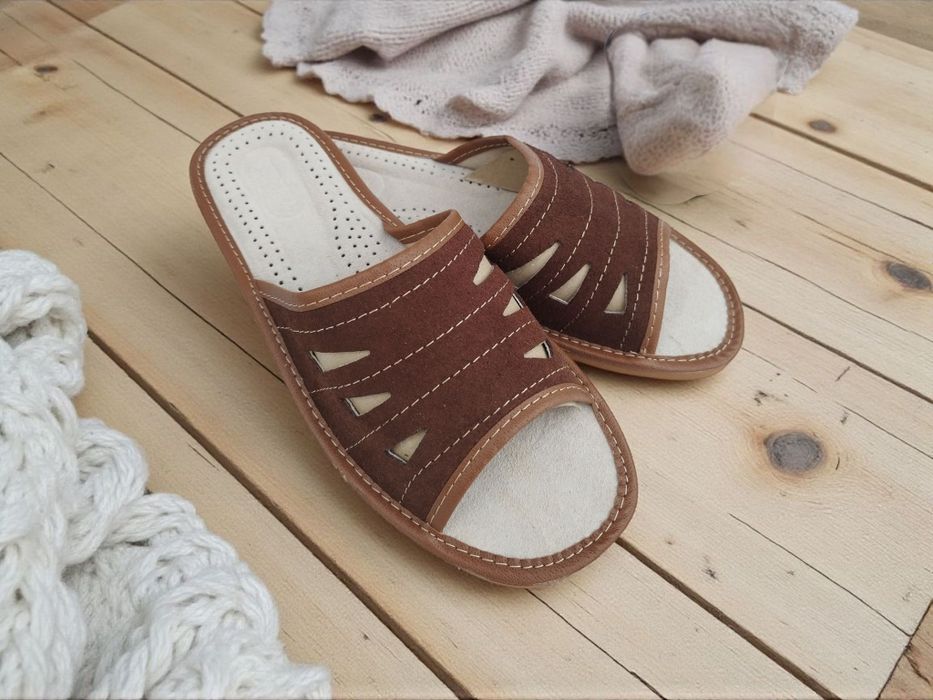 Kapcie męskie skóra naturalna brązowe odkryte palce otwarte