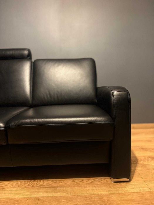 Kanapa skórzana czarna ze skóry naturalnej z zagłówkiem stan idealny