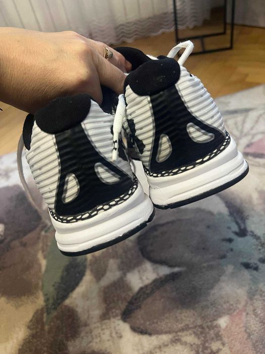 Buty Under Armour 42 oryginalne stan super