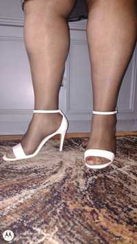 Bardzo piękne nowe białe szpilki sandałki New Look roz 42/43.