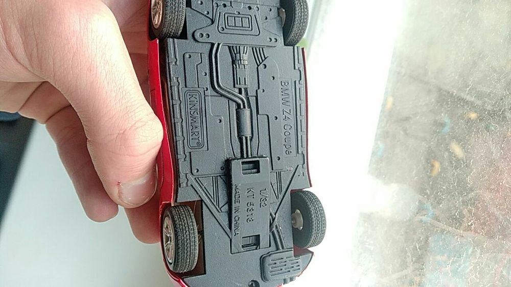 Машинка-моделька БМВ