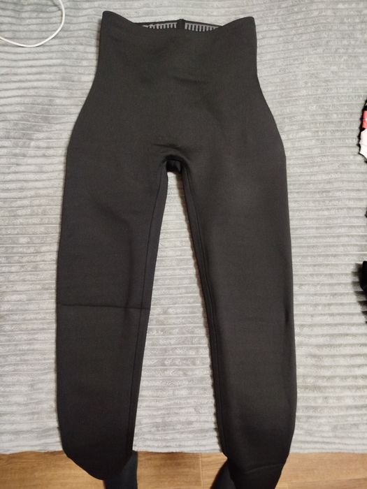 Продам новые теплые лосины с тейпами утягивает на 5 см