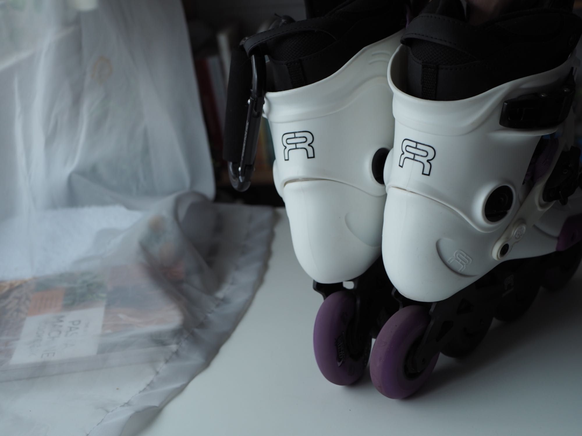 Patins em linha FR SKATES FR1 80 Branco nº 39, 2 conjuntos de rodas