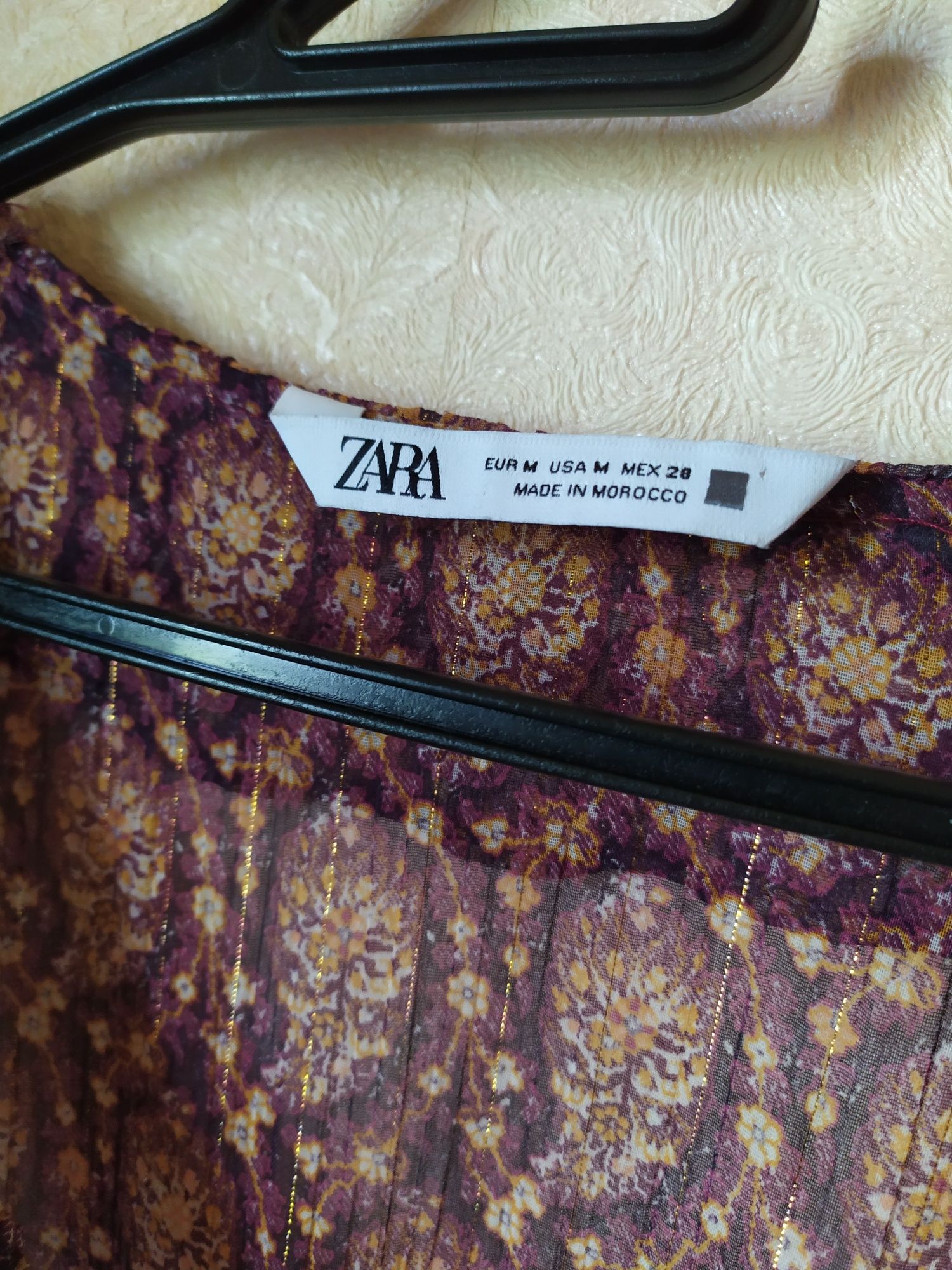 Сукня від бренду Zara