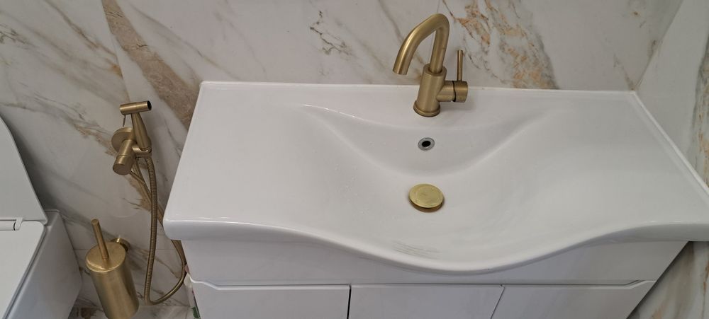 Умивальник керамічний