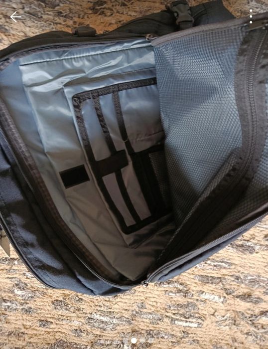 Mochila preta nova
