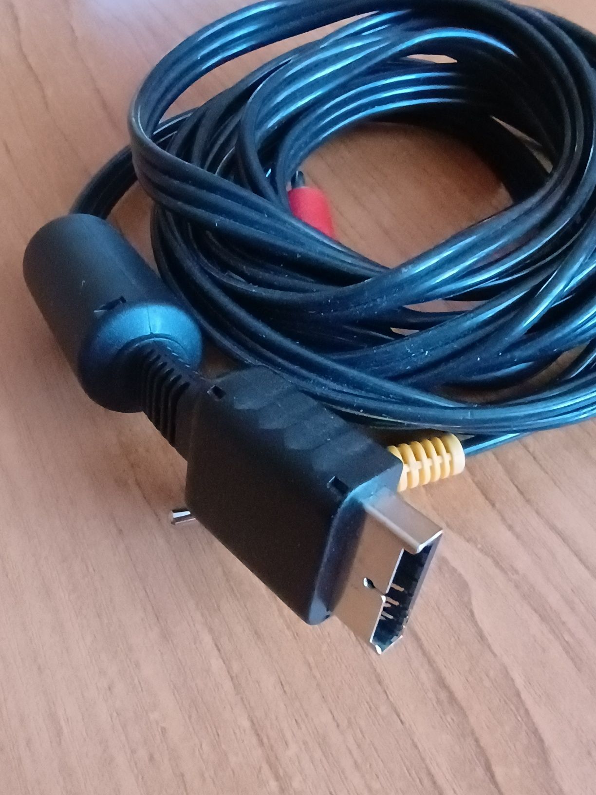 Kabel AV do PlayStation 1 + płyty do Ps1