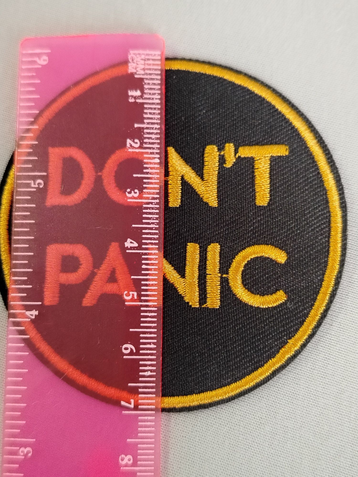 Naszywka napis DON'T PANIC