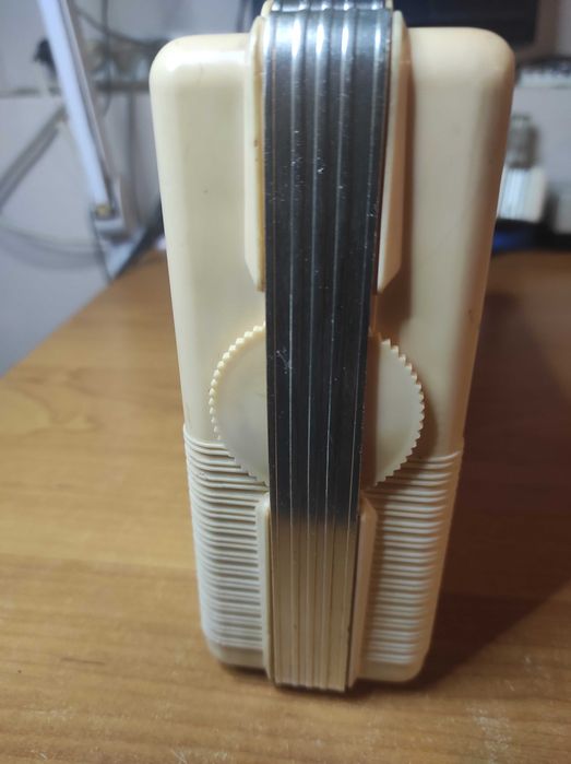 Radio SZAROTKA z zasilaczem.