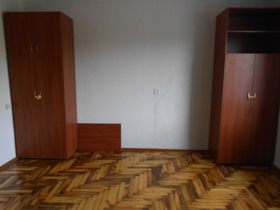 Продаж двохкімнатної квартири у цегляному будинку, 2/9