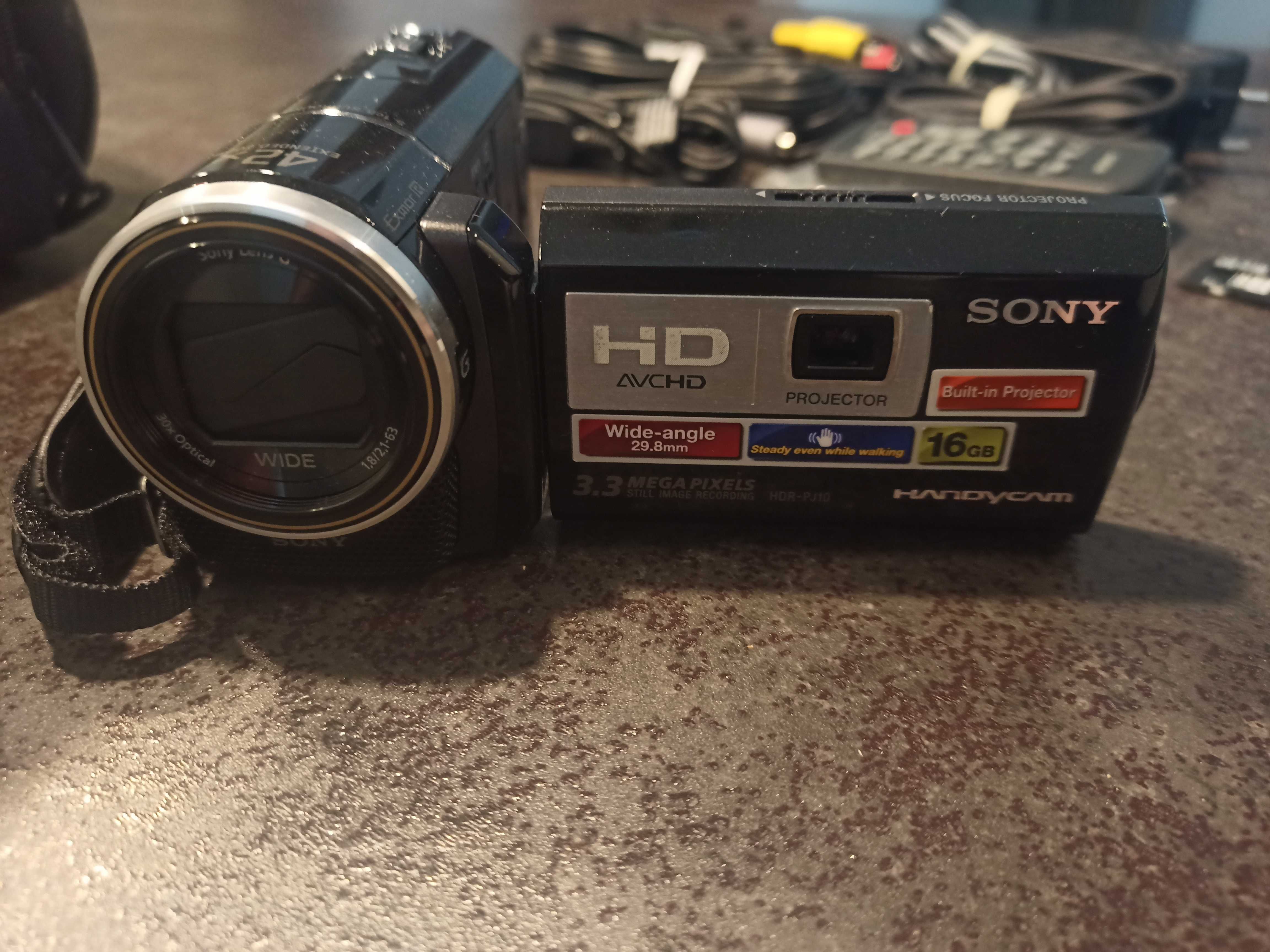Kamera Sony z projektorem obrazu model HDR-PJ10E
