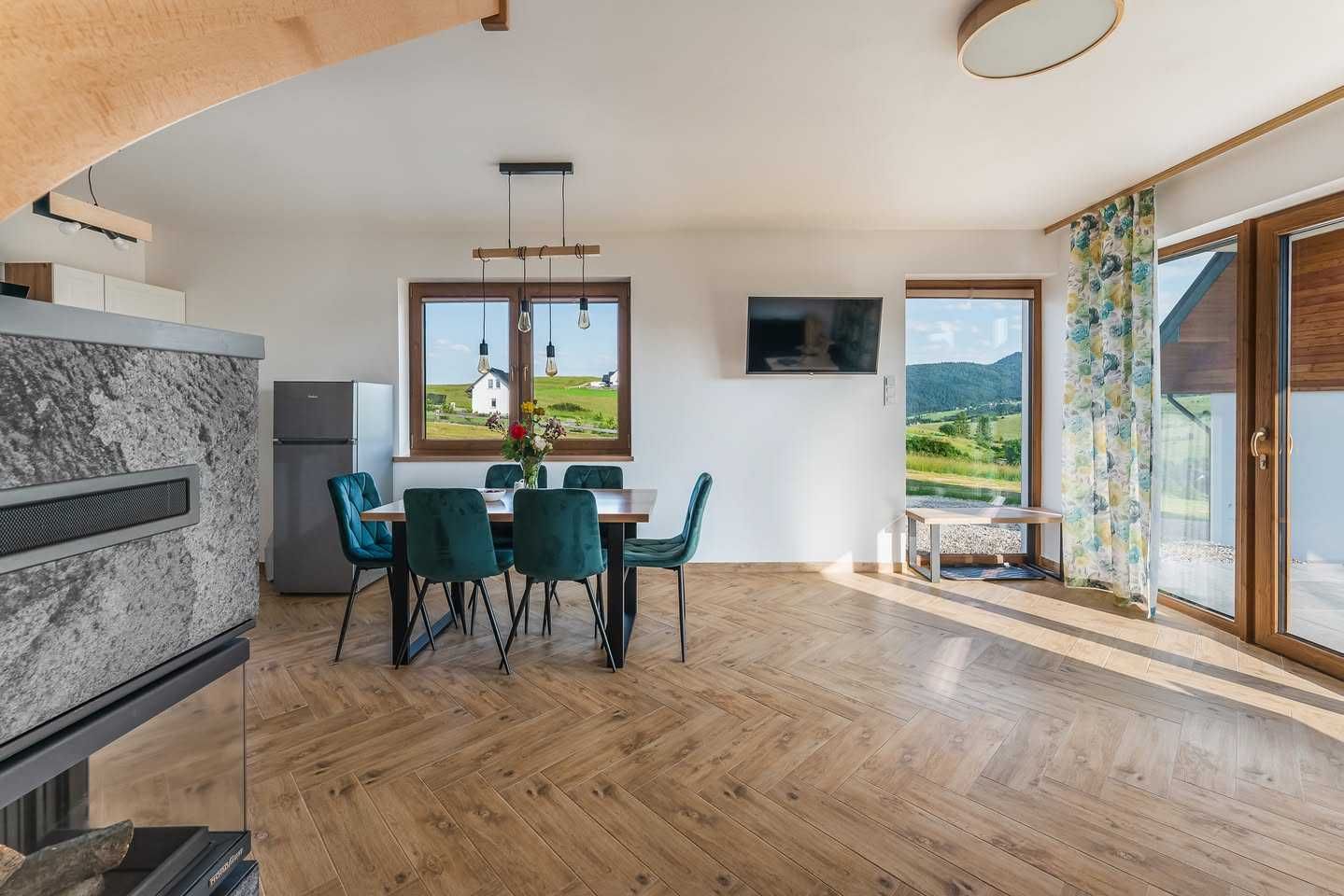Nowy domek w górach z widokiem na Tatry i Pieniny. Cicha okolica