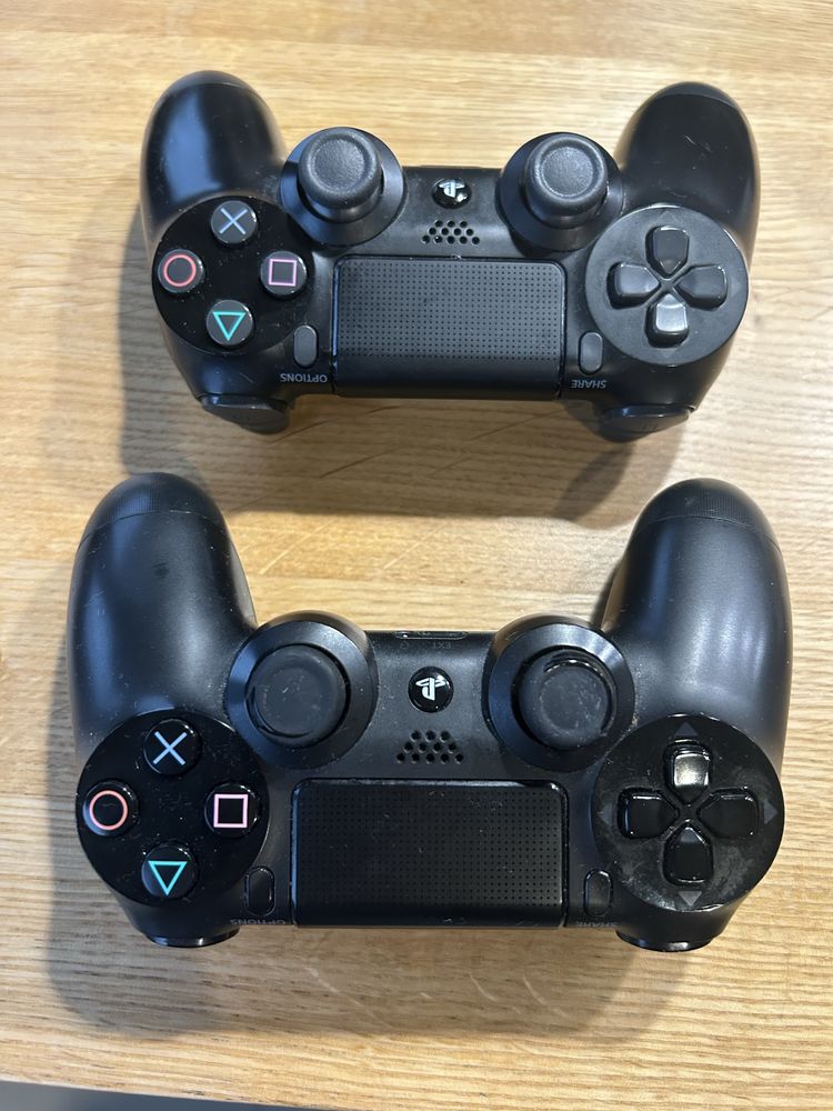 PlayStation 4 , dwa pady, podstawka ładująca pady, DYSK 2TB