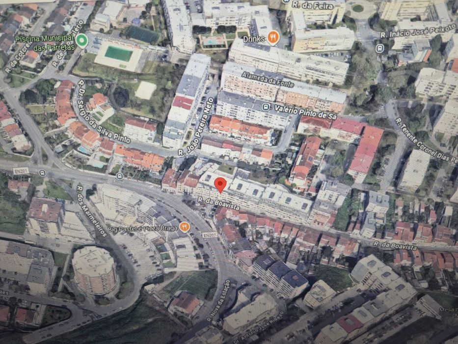 Loja com 50m2 a 700m da Estação e do Centro Histórico (freguesia Sé)