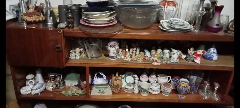 Para desocupar medalhas relógios louça quadros porta chaves quadros et