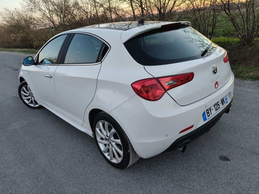 Alfa Romeo Giulietta 2.0 JTDM Turismo *** Bogate Wyposażenie ***
