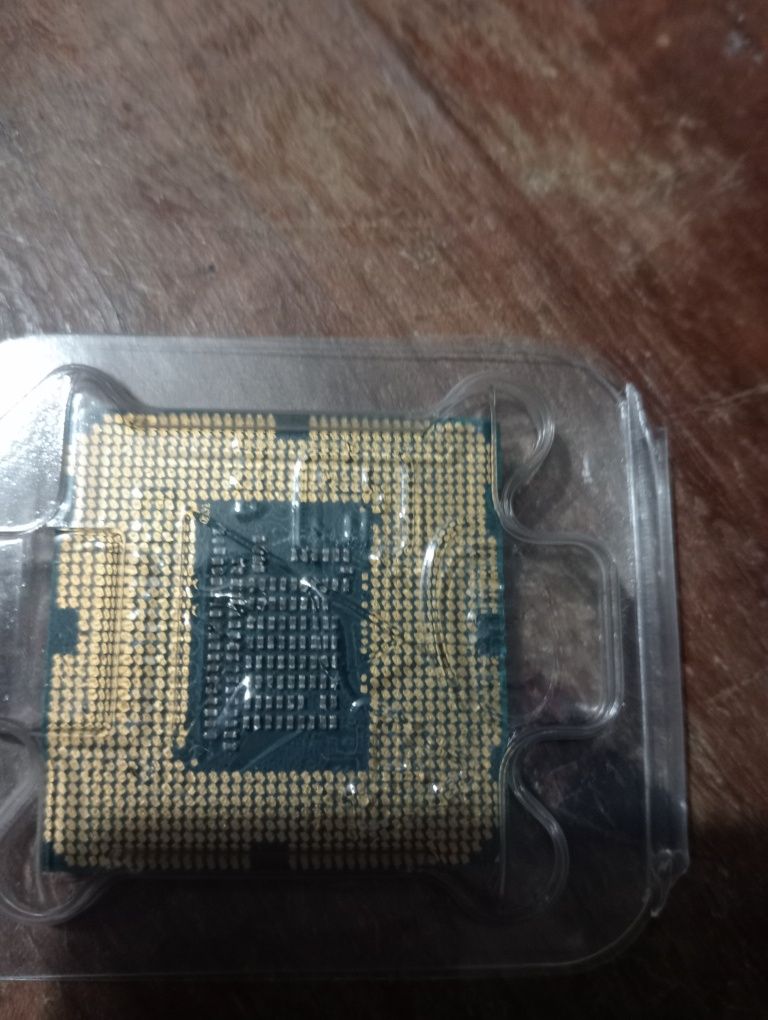 Processador Intel® Celeron® G1620
cache de 2 M, 2,70 GHz