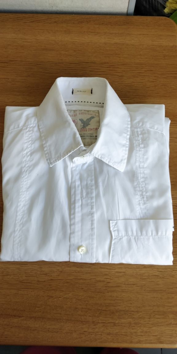 Camisa branca da red oak