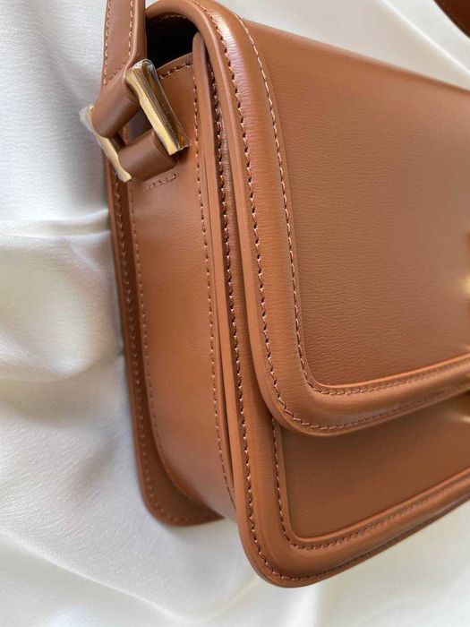 Yves Saint Laurent, Оригинал