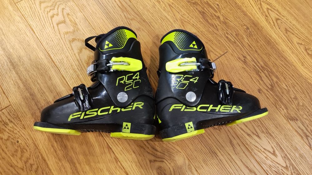 Fischer RC4 20 JR buty narciarskie roz. 19 dziecięce junior 190 195