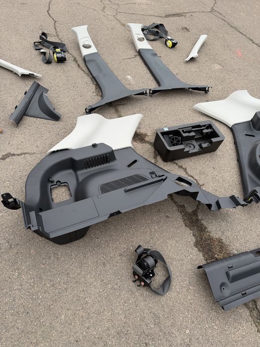 KIA NIRO 2022 - 2025 карта, накладка, стійка центральна, ремінь