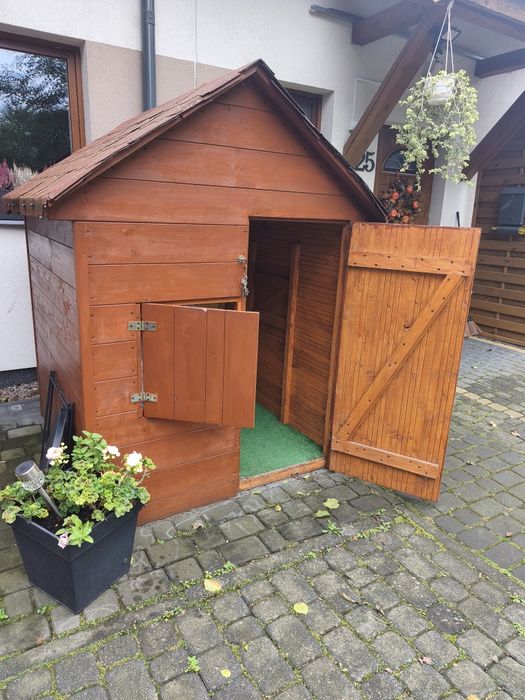 Domek drewniany dla dzieci